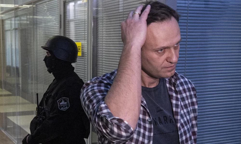 Αλεξέι Ναβάλνι: Για πρώτη φόρα από την δηλητηρίασή του επιστρέφει στη Ρωσία